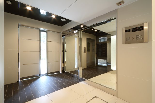 GENOVIA西新宿green wall エントランス