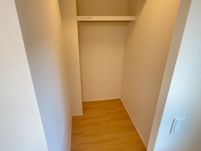 サウザンドリーフ201号室 ウォークインクローゼット