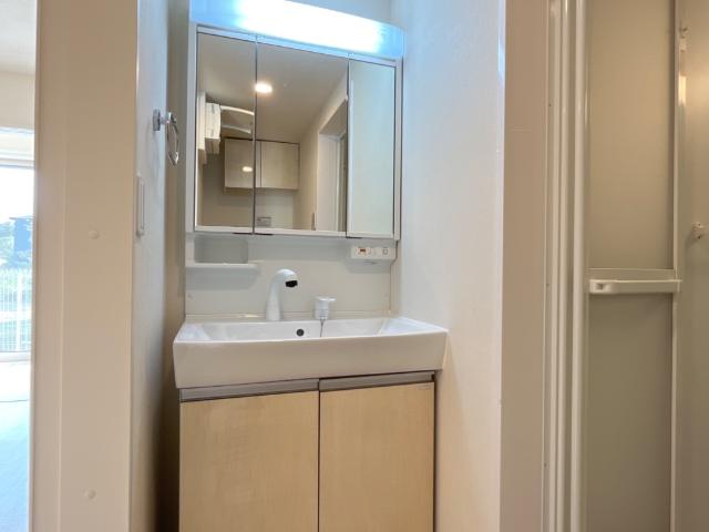 プリオーレおおたかの森 洗髪洗面化粧台