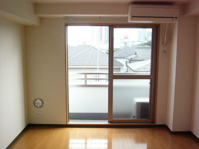 ラフィーネ0206号室 居室2