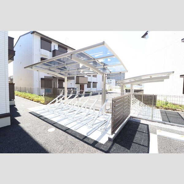 ティアラⅢ 駐輪場