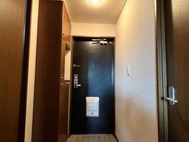 グランディール茅ヶ崎301号室 玄関