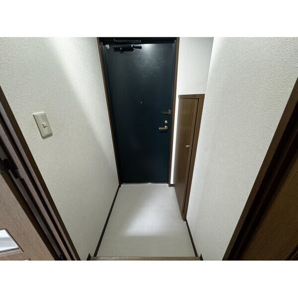 ミラベル関谷302号室 玄関