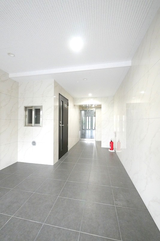 ペアパレス六町1号館5階 外観