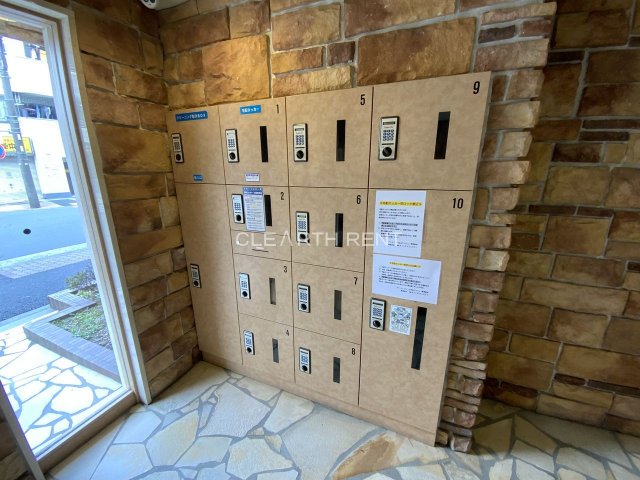 プレール・ドゥーク目白アベニュー8階 不在時も荷物を受け取れる宅配ロッカー