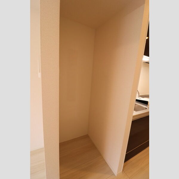 インペリアルヒルズ108号室 同建物別部屋の参考画像