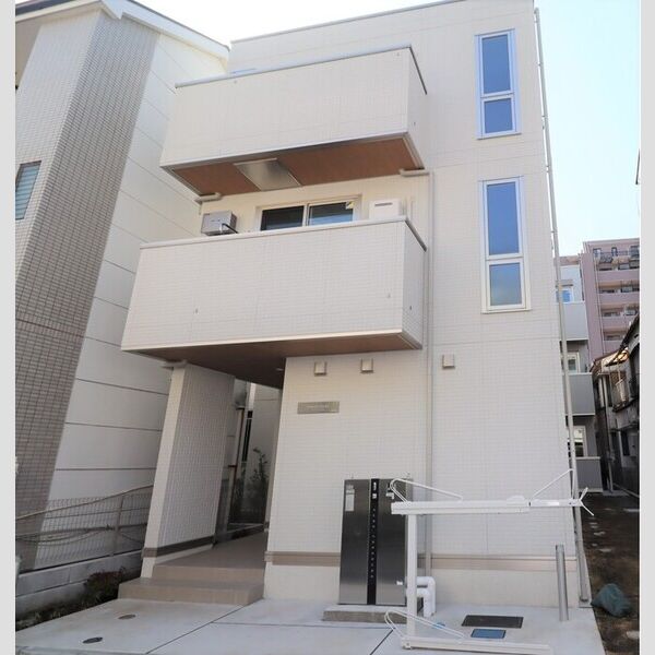 セレスティア大島205号室 建物外観