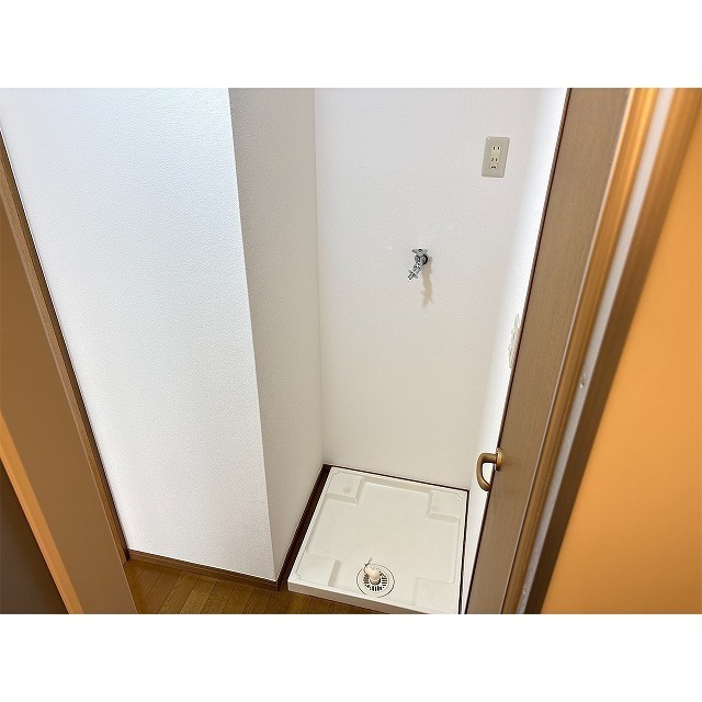 アンプルールフェールロマン 内観
