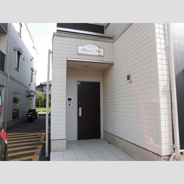 ビアンカネーヴェ エントランス