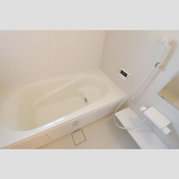 ロイジェントパークス レイクタウン Ⅲ　A103号室 追い炊き給湯1坪タイプ