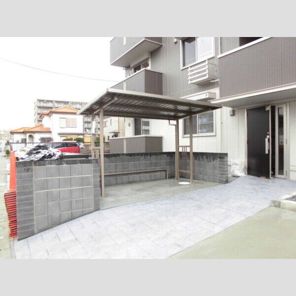 ルシェリア一番館・二番館 駐輪場