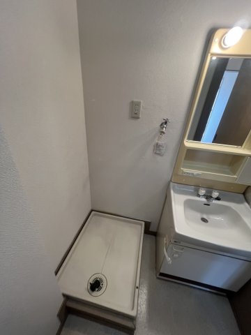 プリュニエラバン 内観