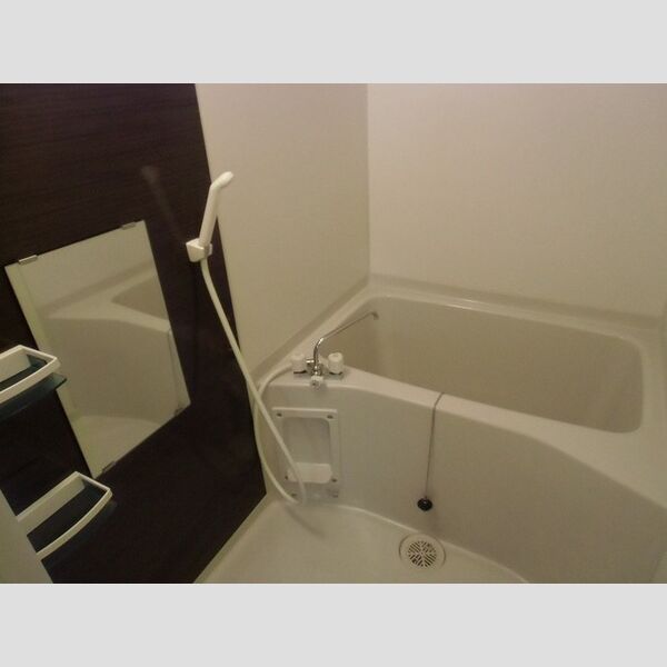 ヴィラ・グランメールⅡ105号室 浴室