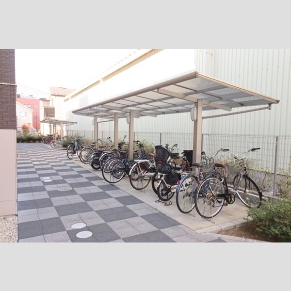 アゼリア松戸205号室 駐輪場