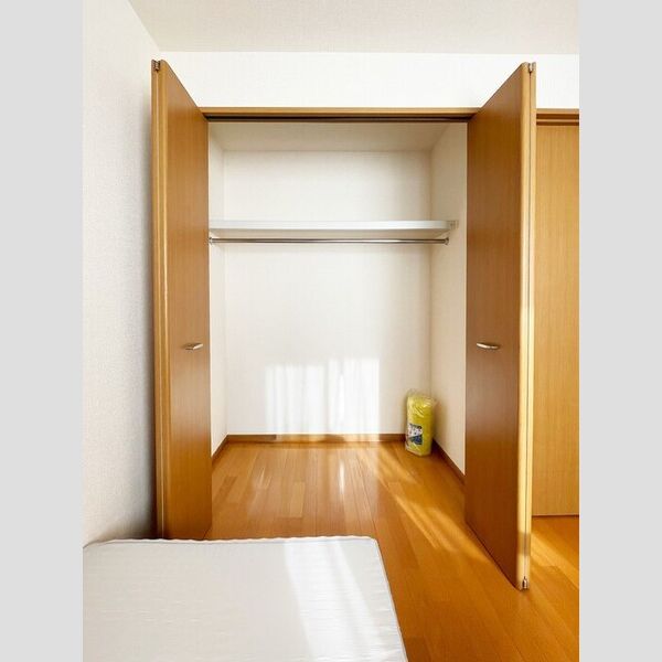 クレセントひばり クローゼット