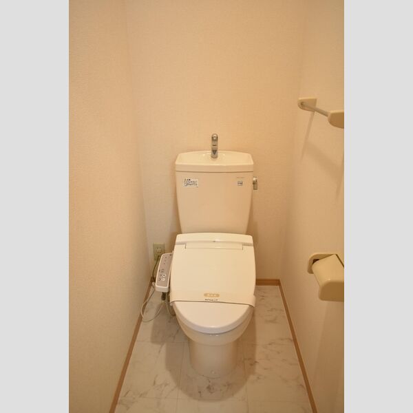 メゾンベール103号室 温水洗浄暖房便座