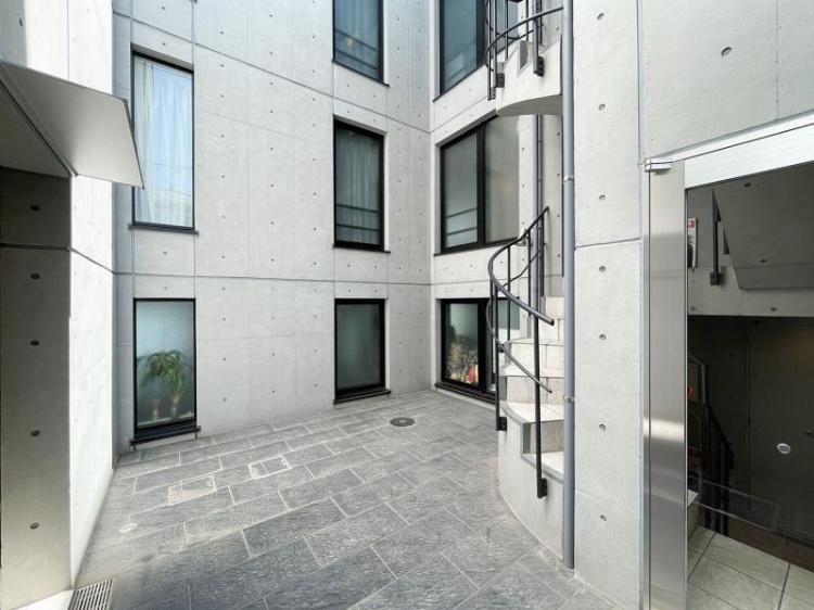 EXAM桜新町2階 エントランス