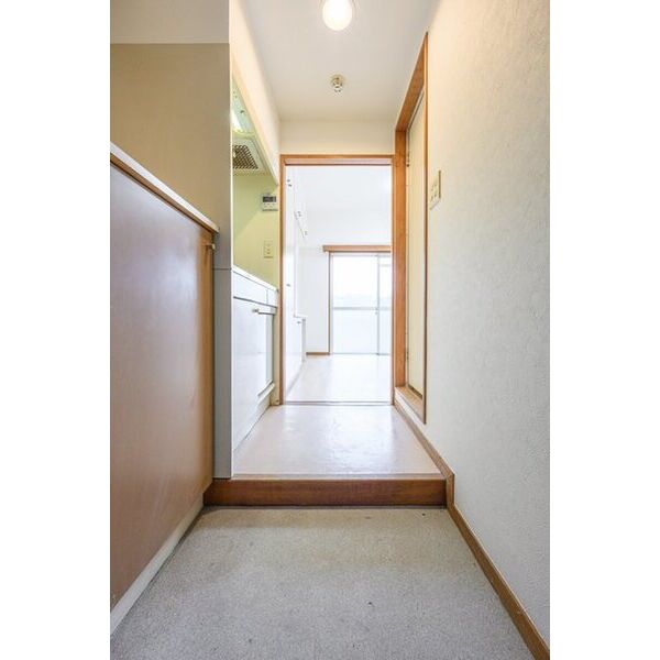 第12明智ビル0202号室 玄関