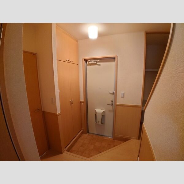 モダンコート　A 玄関