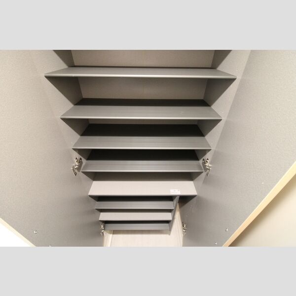 Maestro (マエストロ)201号室 シューズボックス