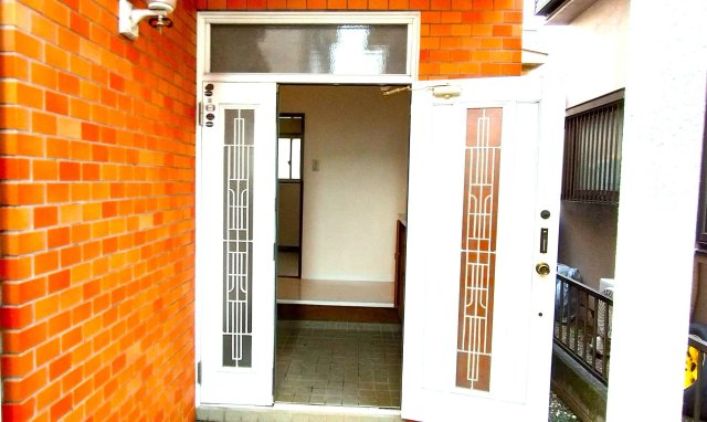 花見川区三角町戸建 玄関