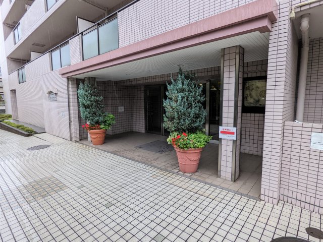 インペリアル横浜パークサイド エントランス
