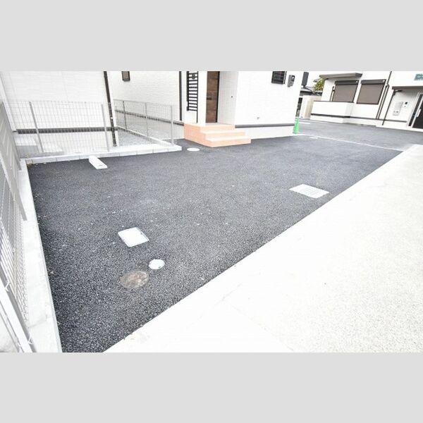 D-room塚原戸建　A棟 駐車場
