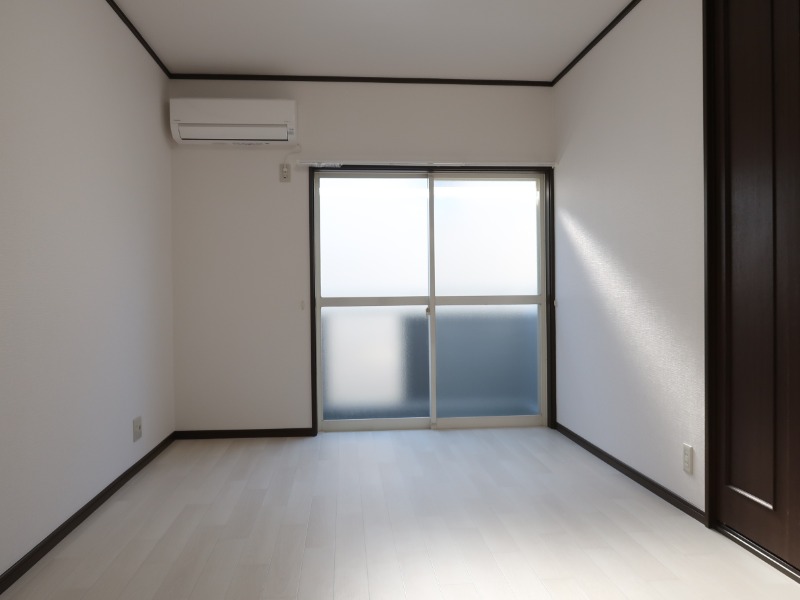 宝英ハイム リビング