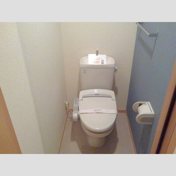 エテルナーレ203号室 温水洗浄暖房便座