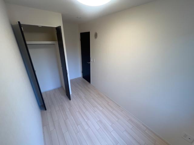 メゾン・ソラリス 洋室