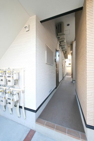 シャンペル三園1階 外観