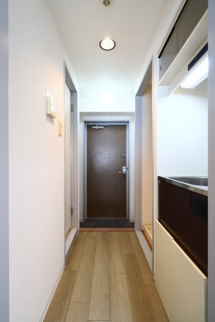 ヒルトップ横浜5階 玄関