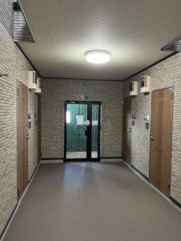 メイプル・ガーデン0108号室 ロビー