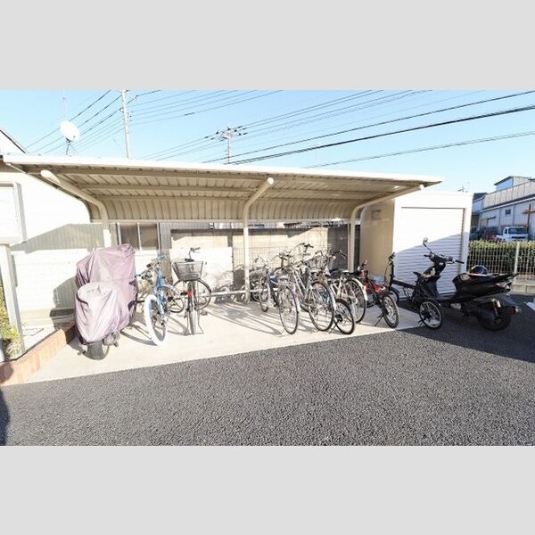 サニーコート204号室 駐輪場