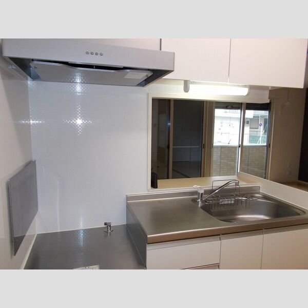 ラマージュⅡ106号室 対面キッチン