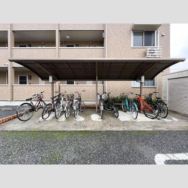 シャルマンドミール　B306号室 駐輪場