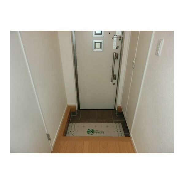 グランディールカシワタナカ　F棟 玄関