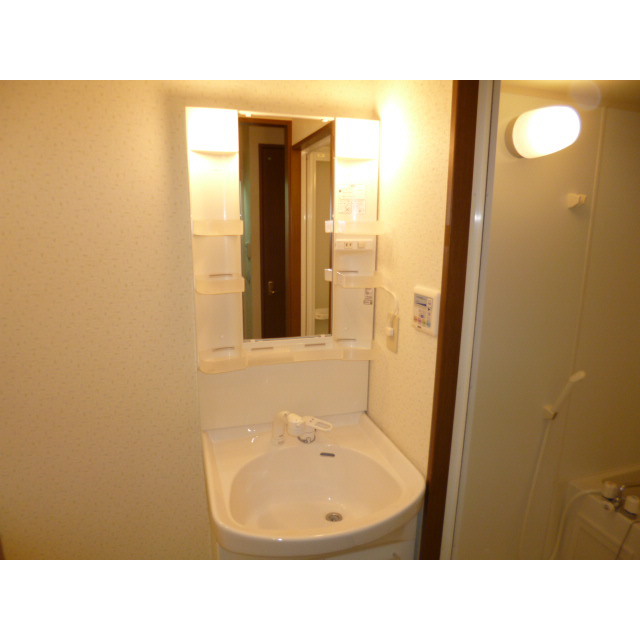 アンプルールフェール CREDO KAWAGUCHI 内観