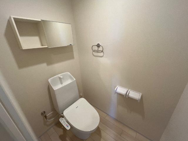 ＫＡＫＩＮＯＫＩ　ＴＥＲＲＡＣＥ トイレ