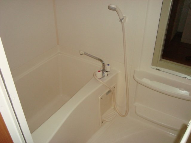 ポスト・マローネ00501号室 バス