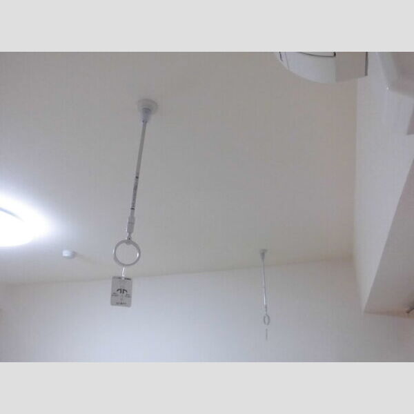 Sakura Building 室内物干し