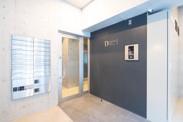 D terrace Tokyo501号室 玄関はオートロック。もちろん宅配ボックスもあります！