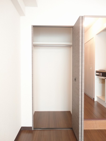 アポーラ中野202号室 収納