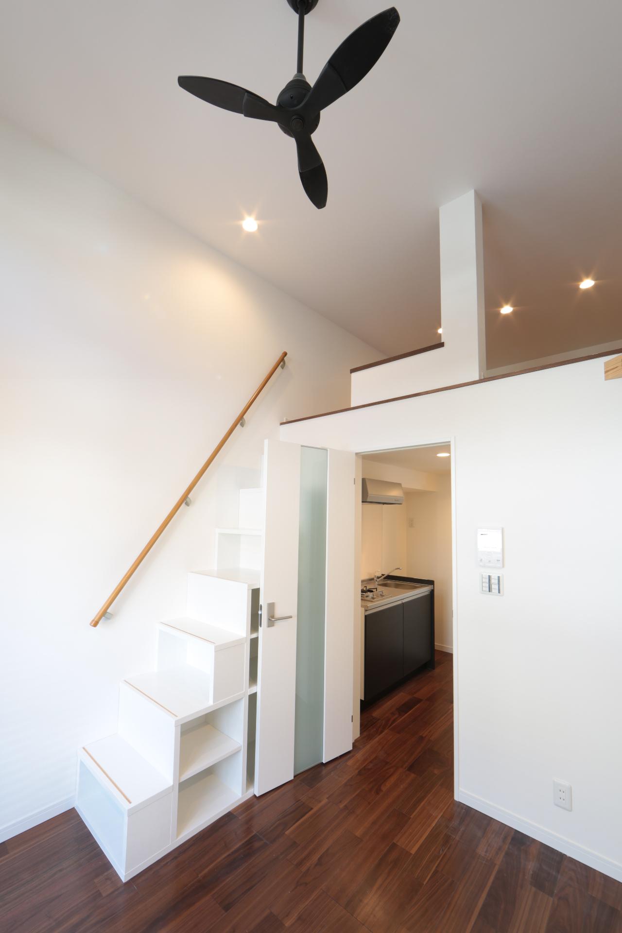 シャトレ生田緑地101号室 ファンでロフトも快適＆手摺付きで安全にロフトへ♪