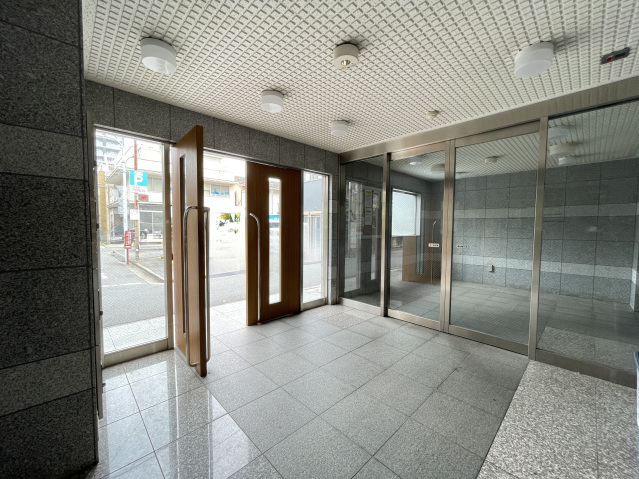 スカイコート高円寺第5203号室 宅配ボックス