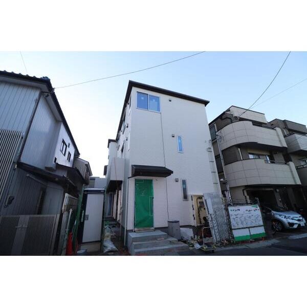 アレアセントロ104号室 外観