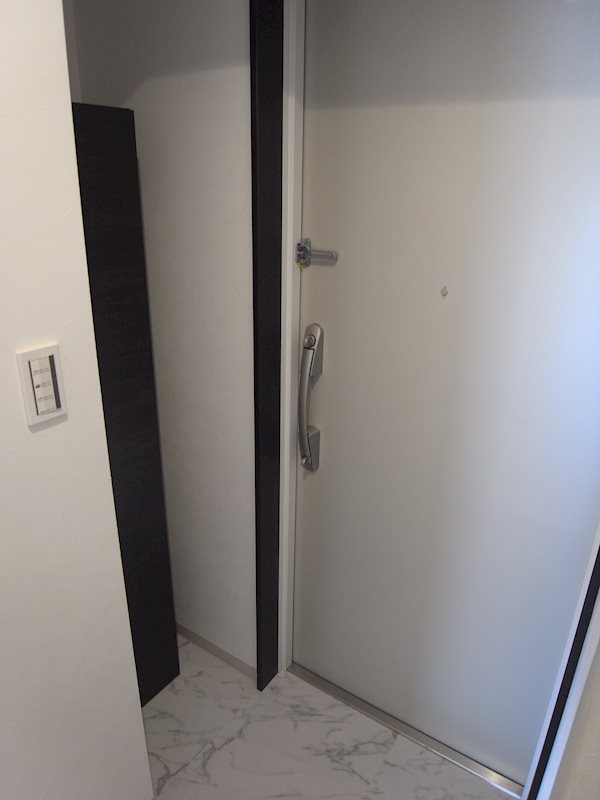 ネルメッツォ国分寺 玄関