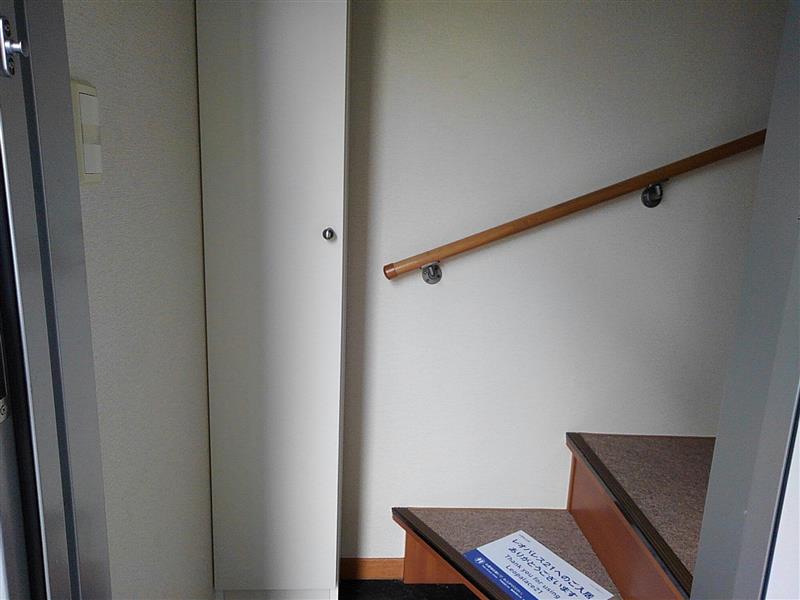 レオパレスレミナール並木210号室 玄関