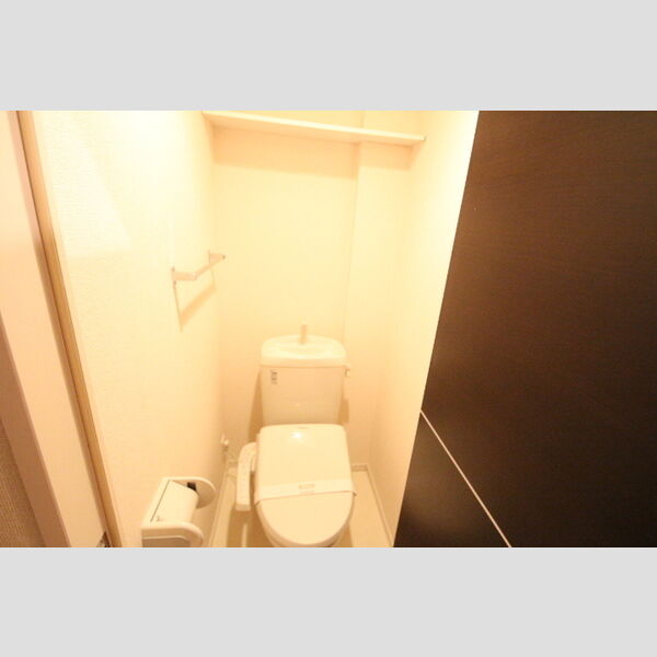 ビクロス トイレは温水洗浄暖房便座!