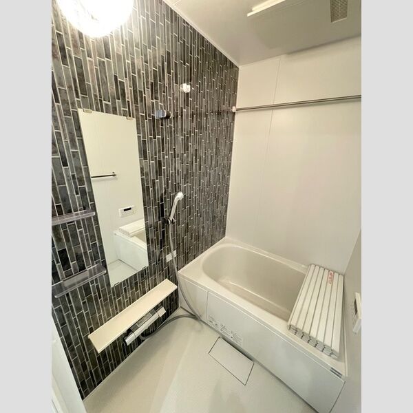 ラペーシュ湘南台103号室 浴室